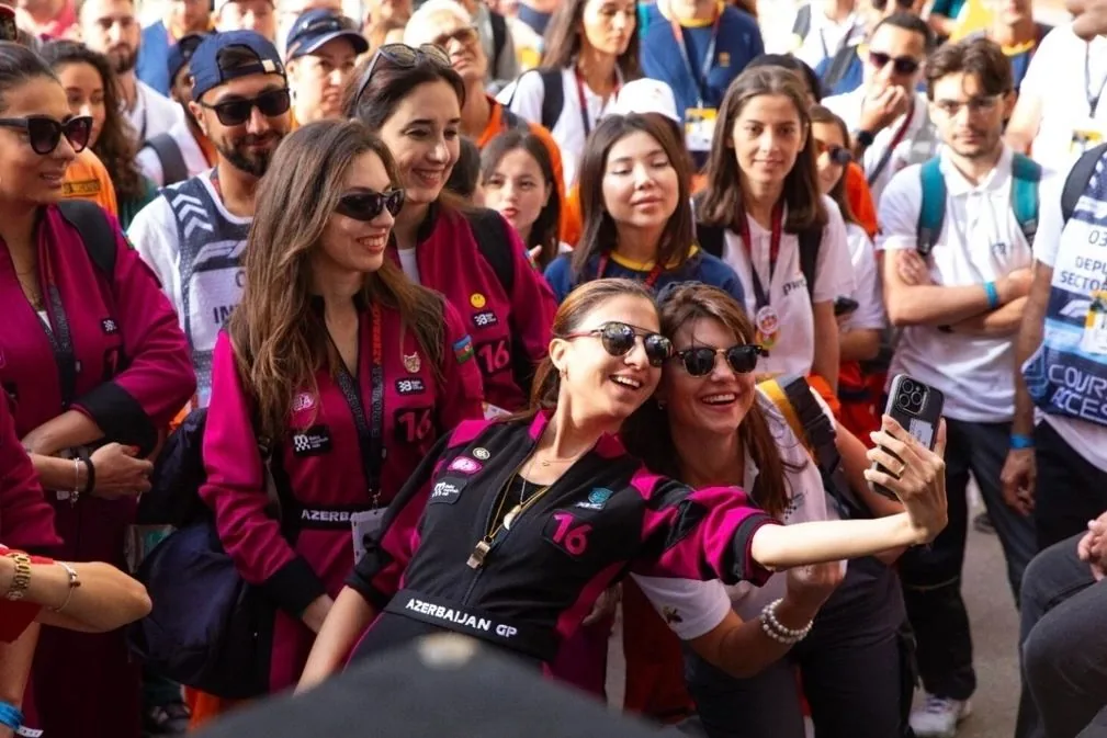 Join as an F1 Marshal!