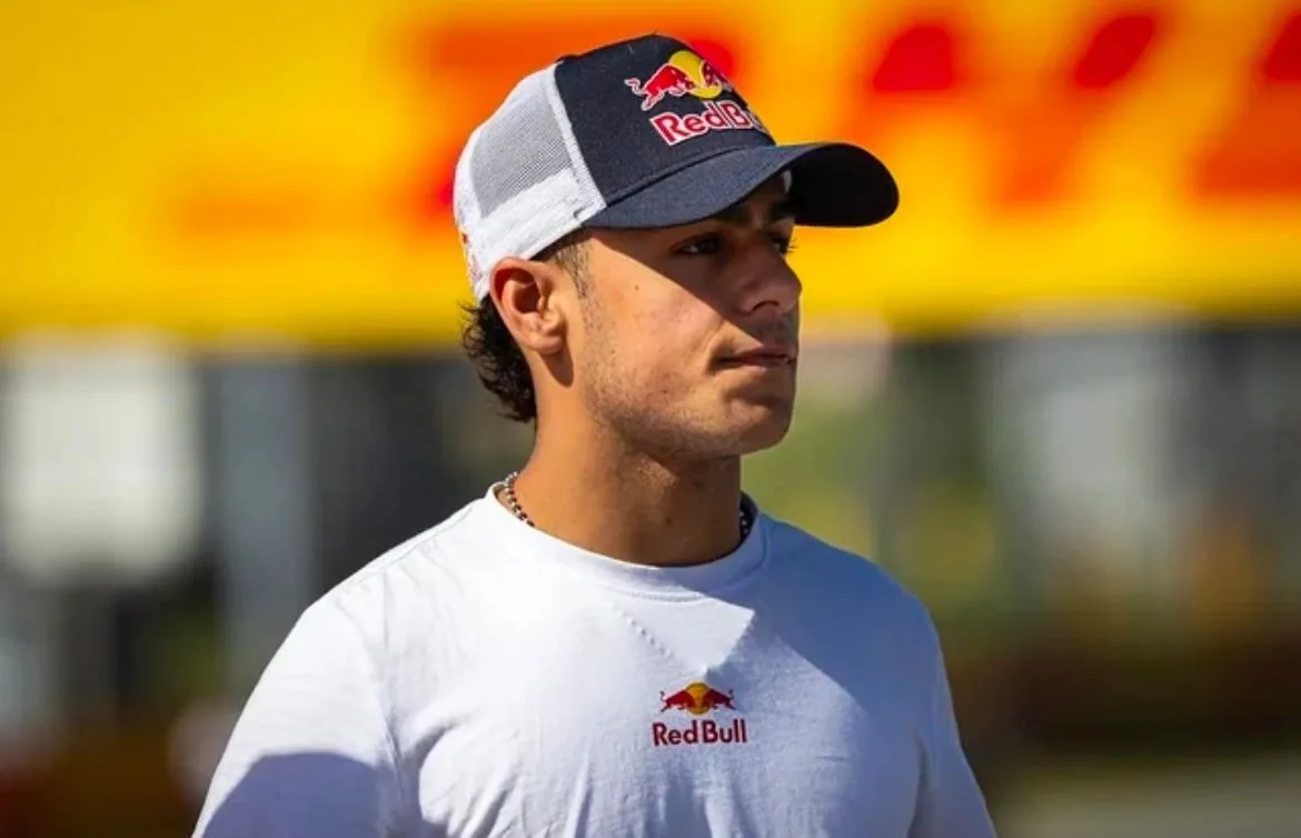 Arvid Lindblad Steps Into F1 Spotlight in Mexico