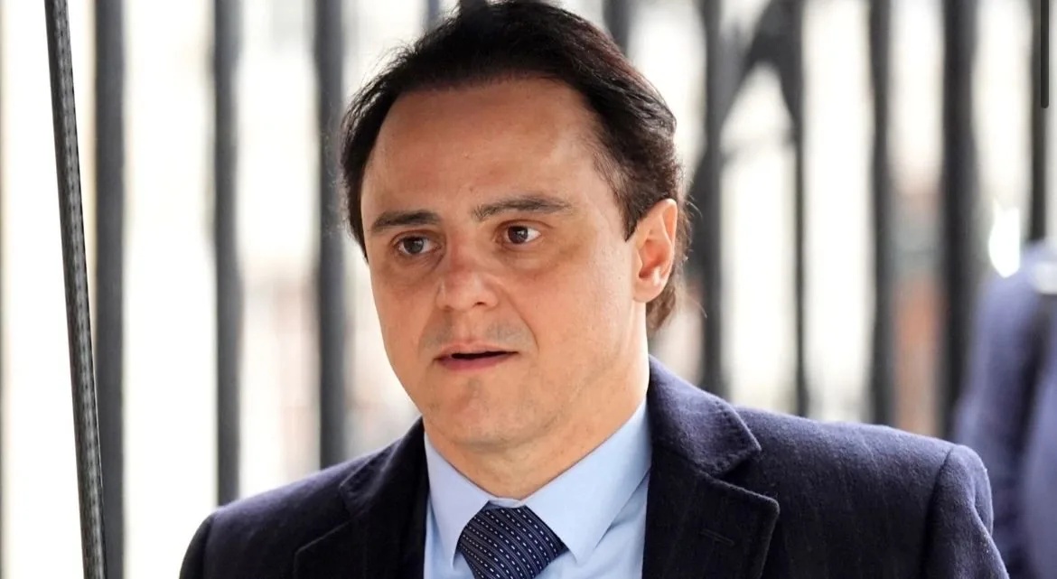 Massa Takes 2008 Fight to Court