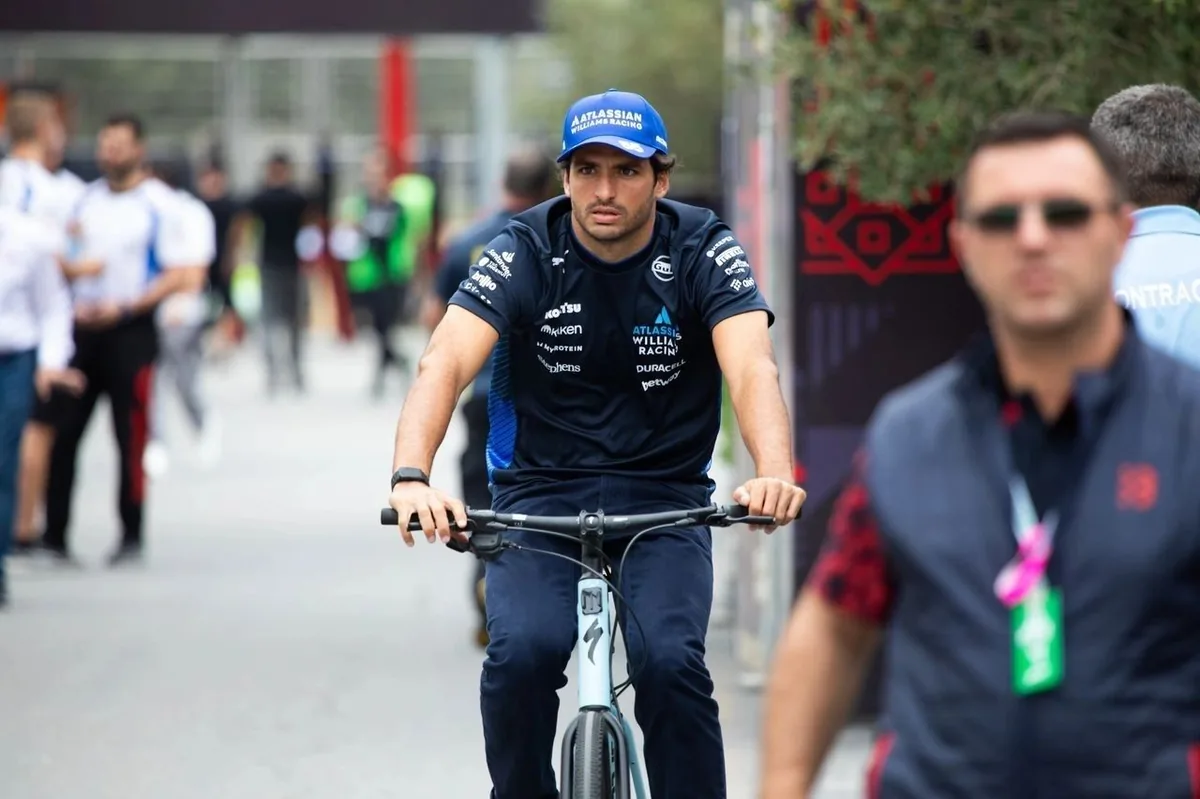 F1 Drivers Hit the Paddock Ahead of Race