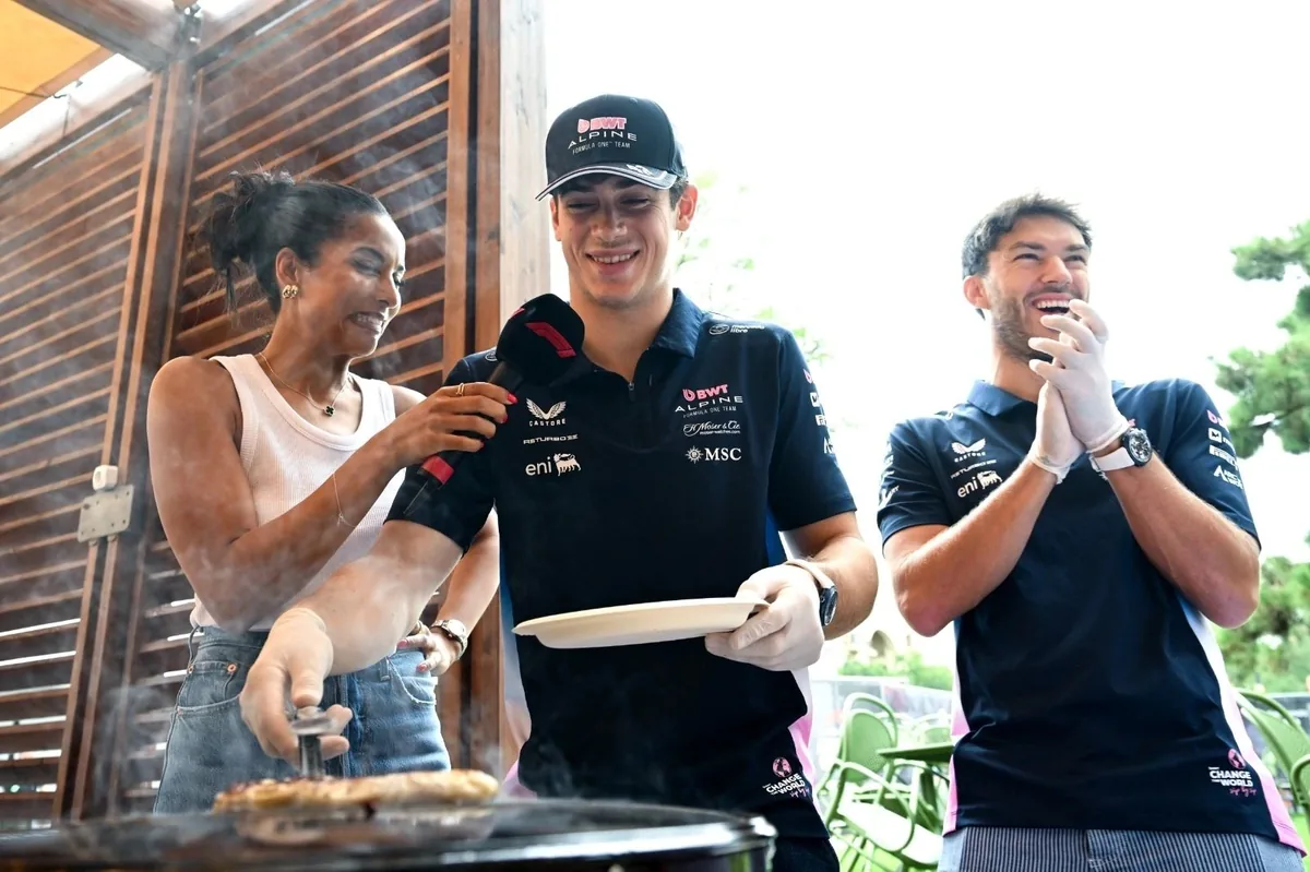 Formula 1 Drivers Cook Qutab in Baku!