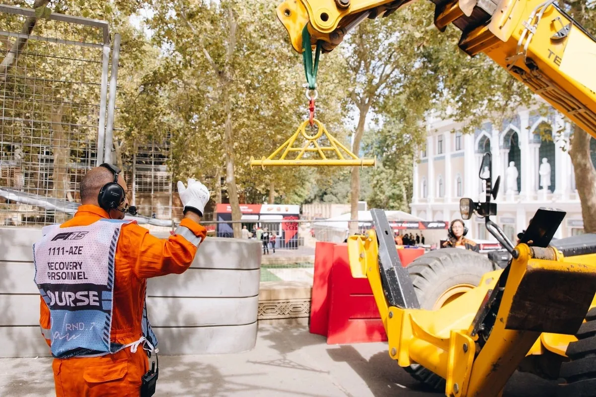 Baku Marshals Stand Out Amid Qualifying Chaos